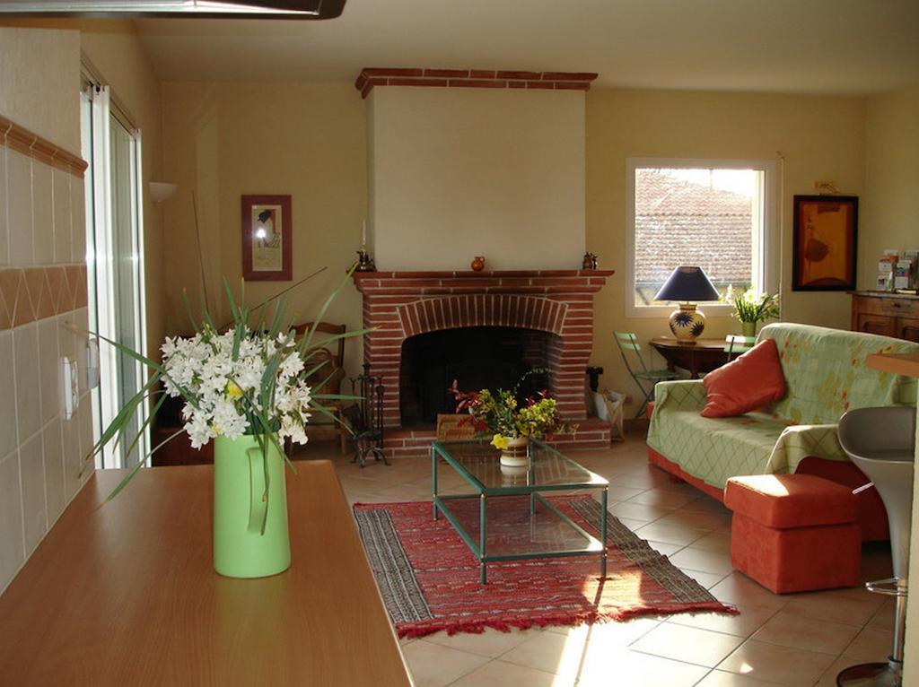 Gite Au Bouzigues Monlaur-Bernet Room photo